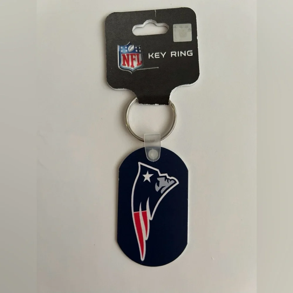 New Metal New England Patriots Keyring Team Logo WinCraft Licensed Key Football
